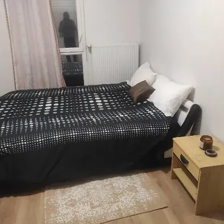 Charmant A Avec Balcon Et Parking Διαμέρισμα Μετς